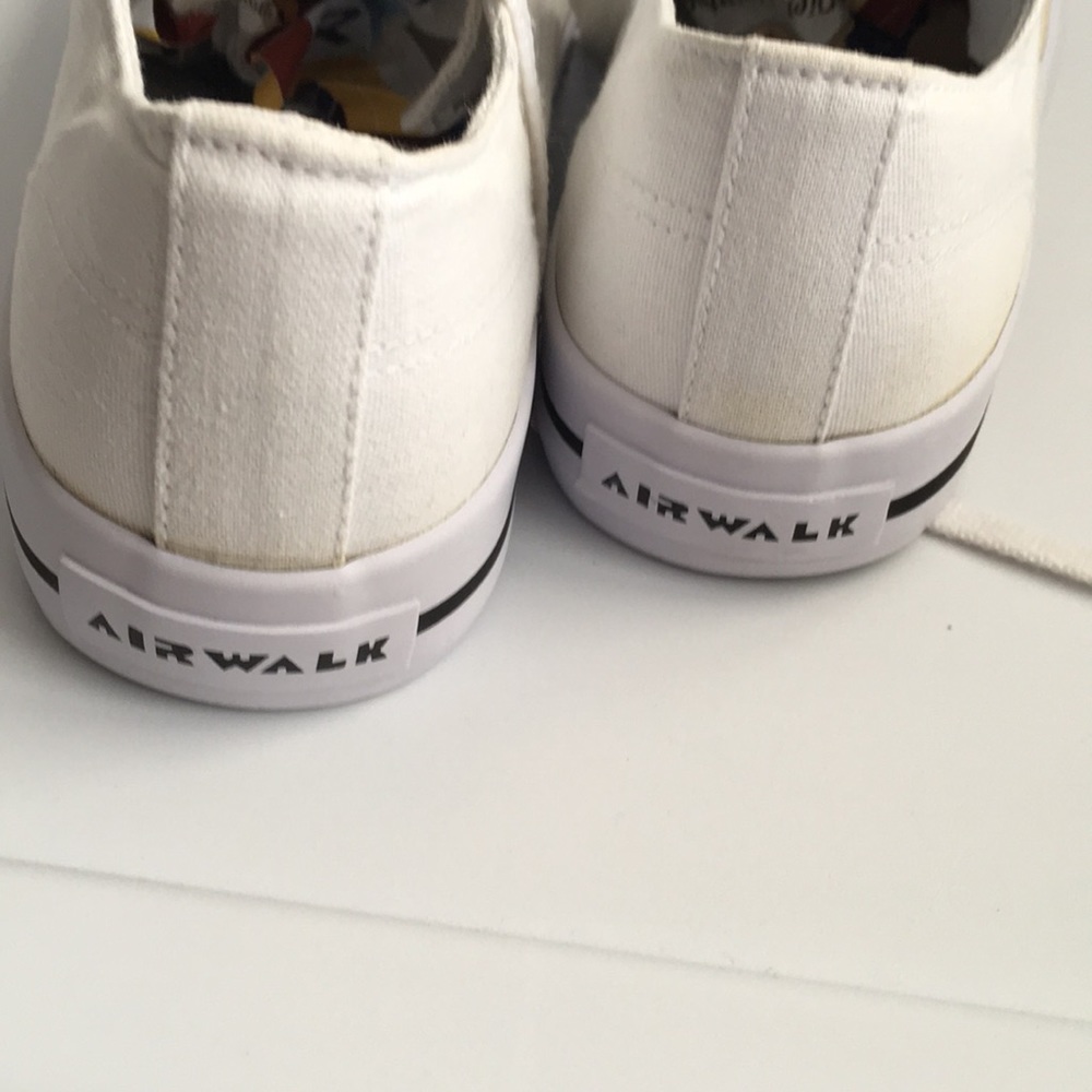 airwalk canvas low trainers